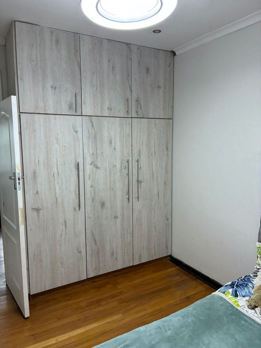 4 Bedroom Property for Sale in Montclair KwaZulu-Natal