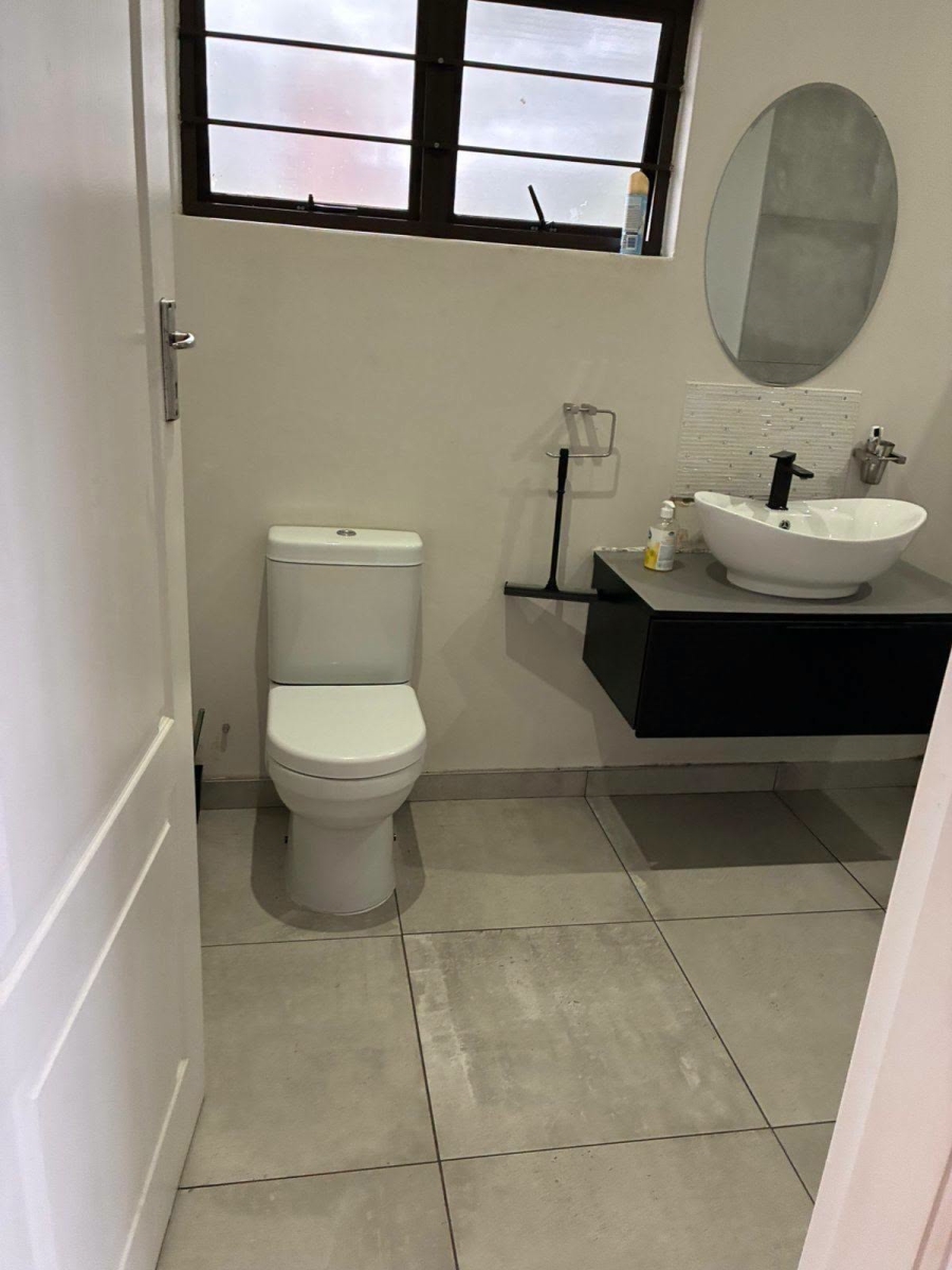 4 Bedroom Property for Sale in Montclair KwaZulu-Natal