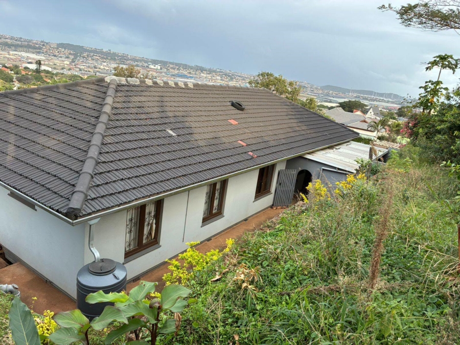 4 Bedroom Property for Sale in Montclair KwaZulu-Natal