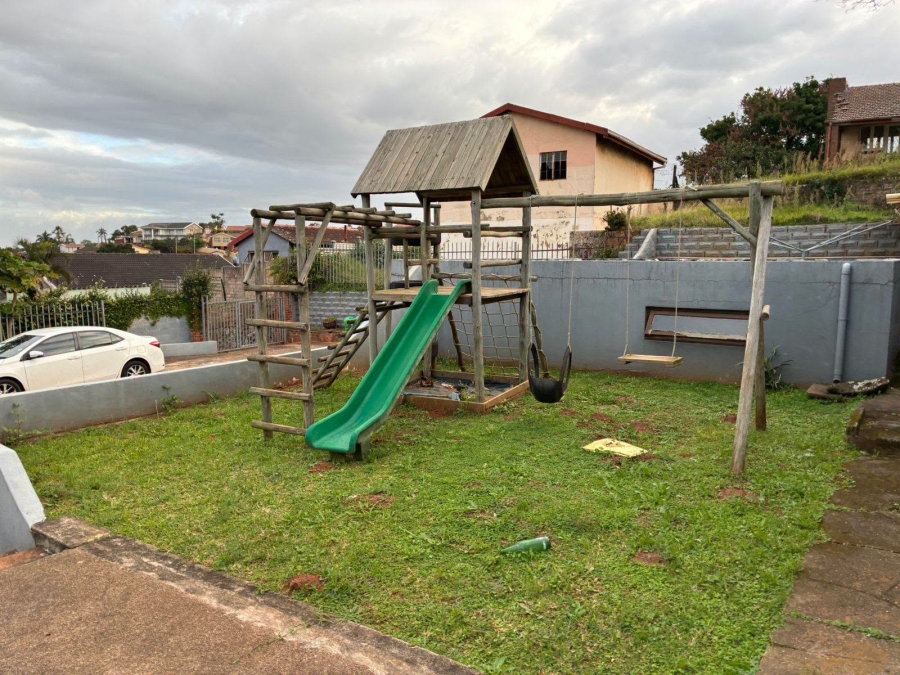4 Bedroom Property for Sale in Montclair KwaZulu-Natal