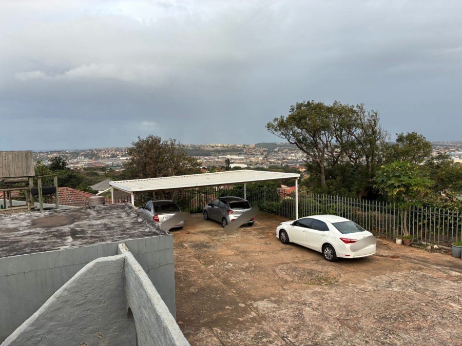 4 Bedroom Property for Sale in Montclair KwaZulu-Natal