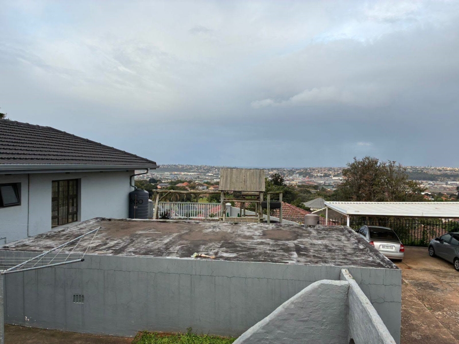 4 Bedroom Property for Sale in Montclair KwaZulu-Natal