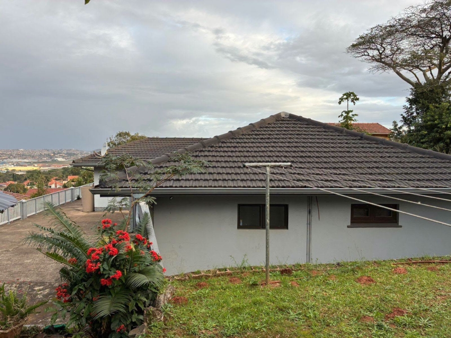 4 Bedroom Property for Sale in Montclair KwaZulu-Natal