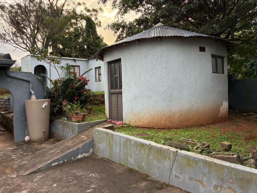 4 Bedroom Property for Sale in Montclair KwaZulu-Natal