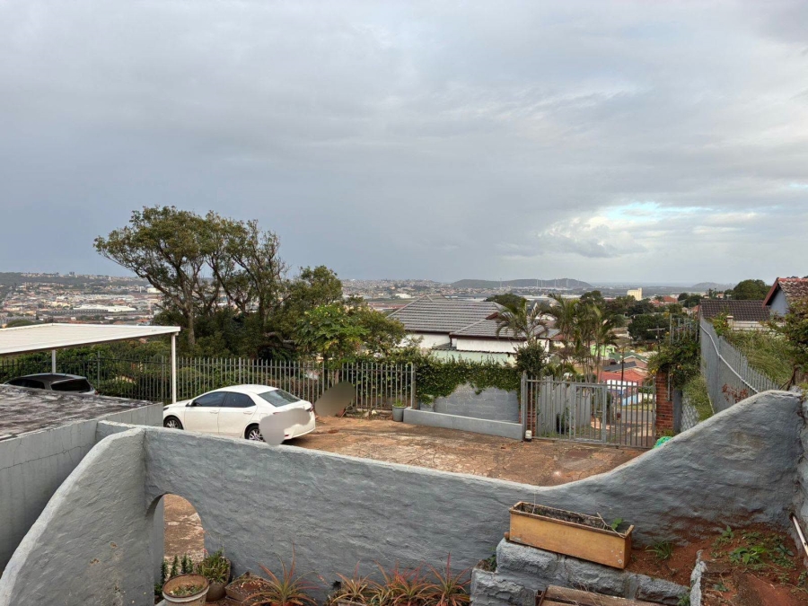4 Bedroom Property for Sale in Montclair KwaZulu-Natal