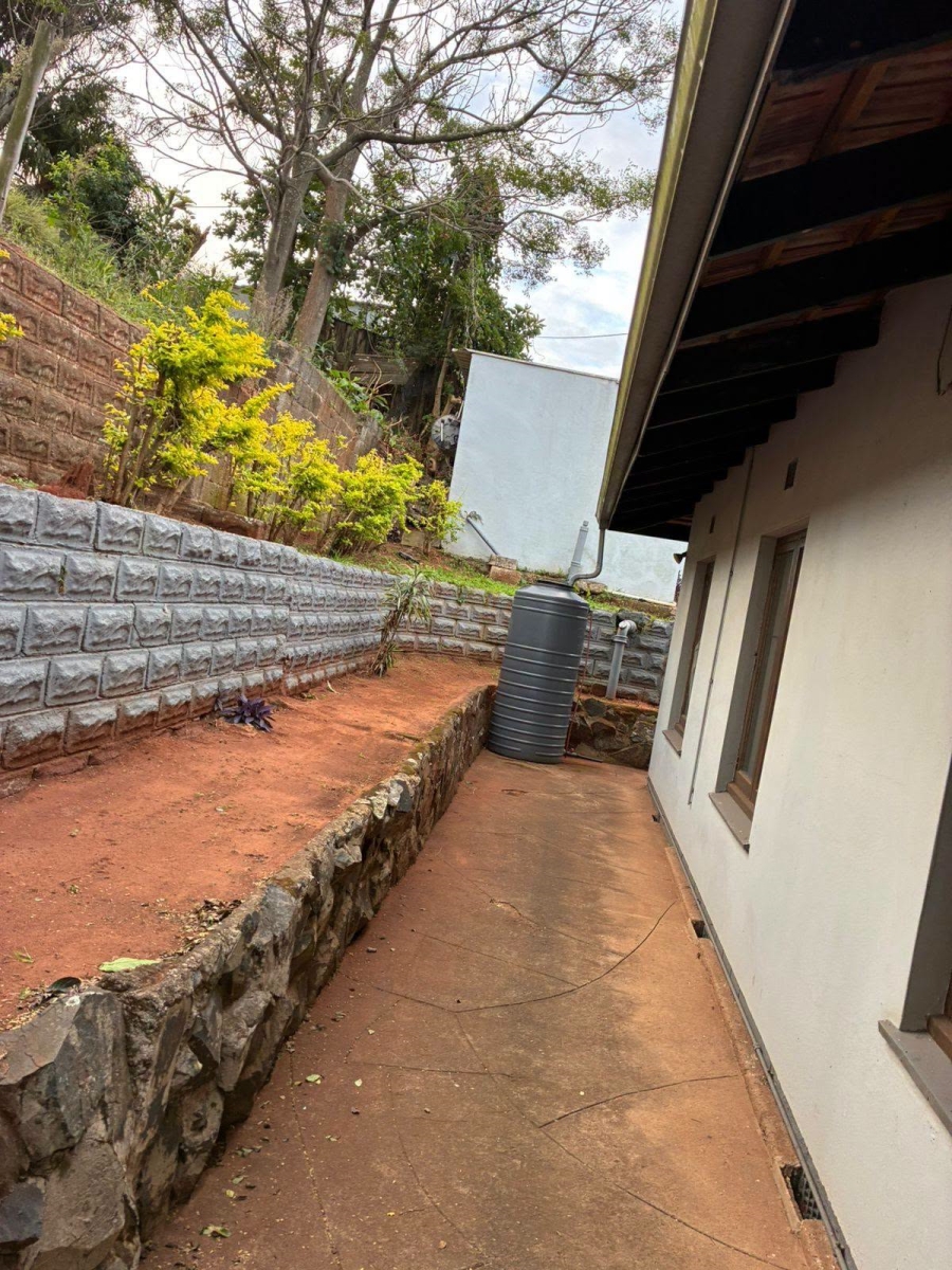 4 Bedroom Property for Sale in Montclair KwaZulu-Natal