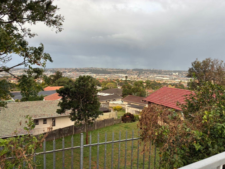 4 Bedroom Property for Sale in Montclair KwaZulu-Natal