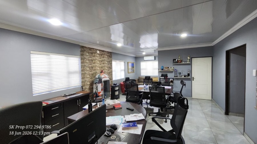 To Let Commercial Property for Rent in Willowton Industrial KwaZulu-Natal