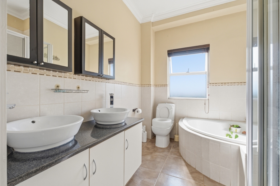 3 Bedroom Property for Sale in Langford Country Estate KwaZulu-Natal