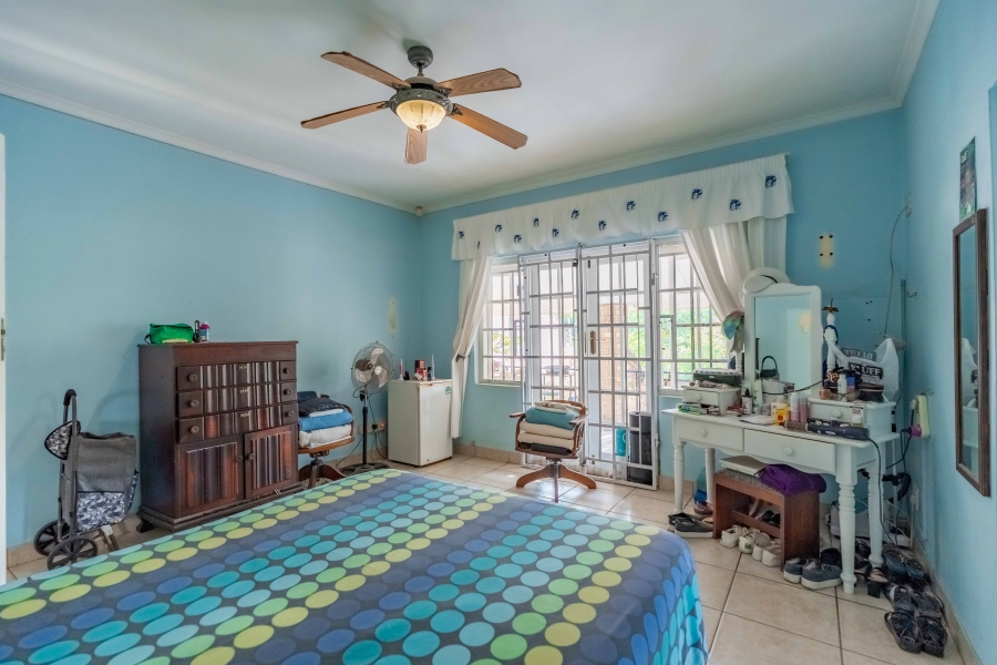 5 Bedroom Property for Sale in Durban North KwaZulu-Natal