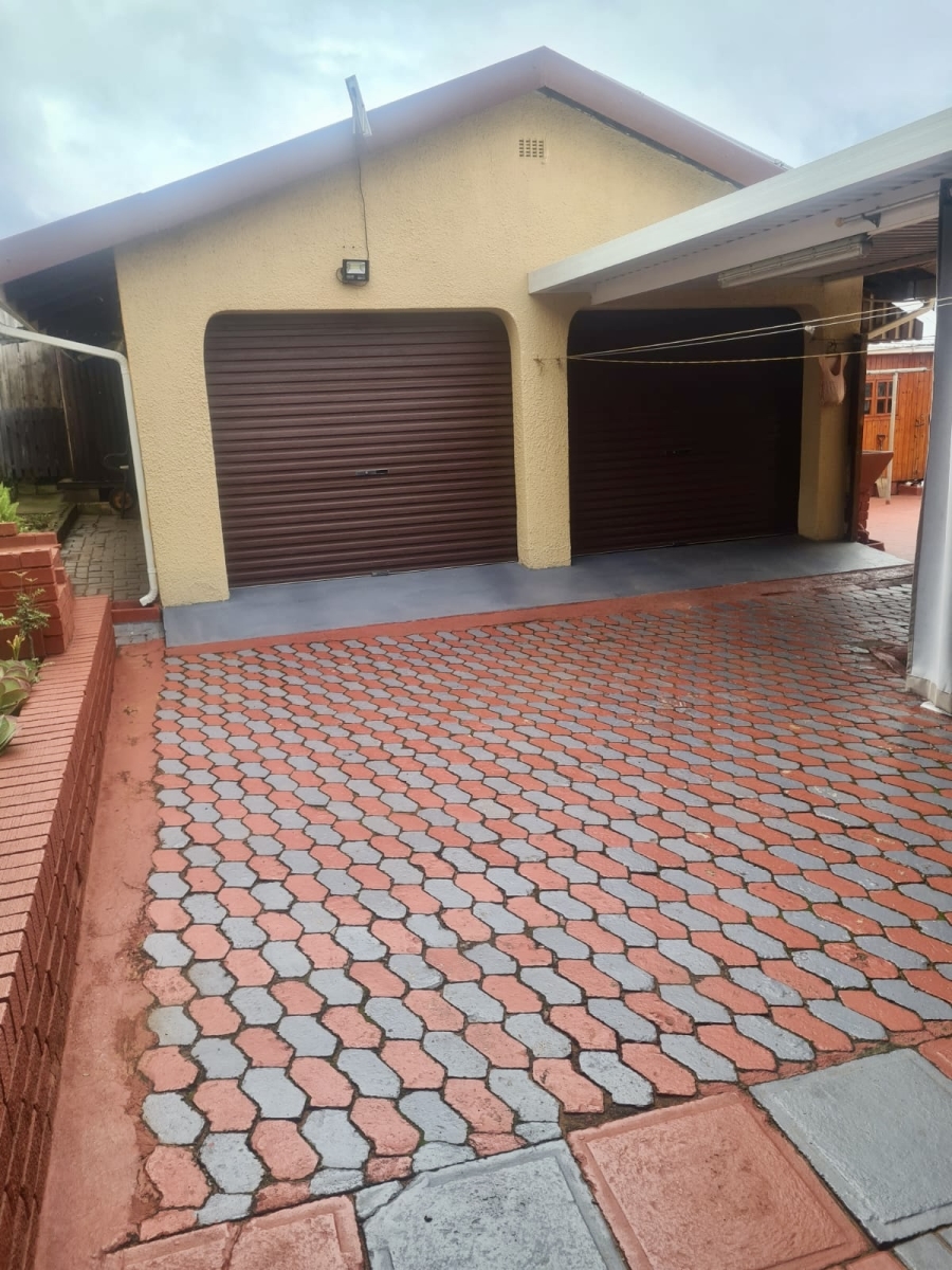 4 Bedroom Property for Sale in Genazzano KwaZulu-Natal