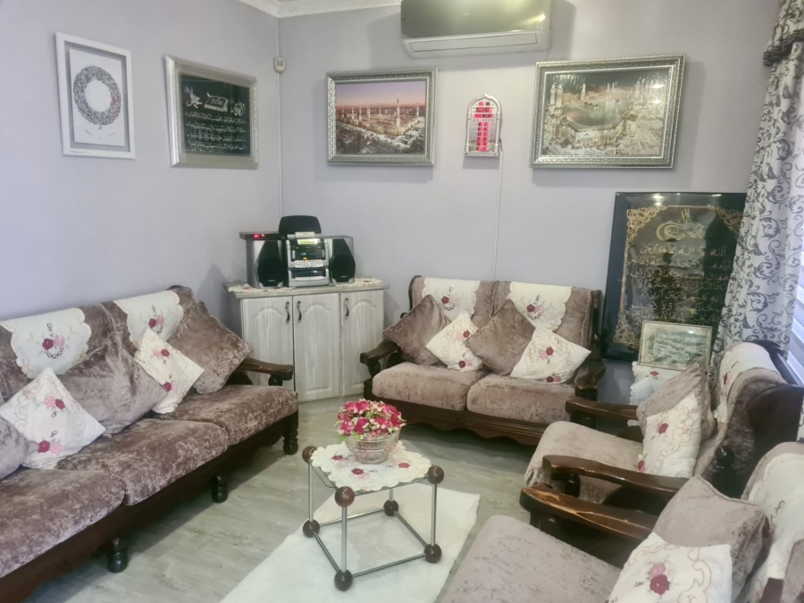 4 Bedroom Property for Sale in Genazzano KwaZulu-Natal
