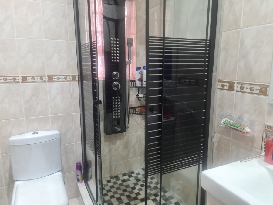4 Bedroom Property for Sale in Genazzano KwaZulu-Natal