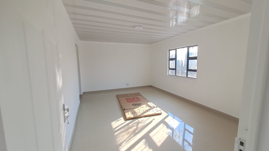 3 Bedroom Property for Sale in Umlazi KwaZulu-Natal