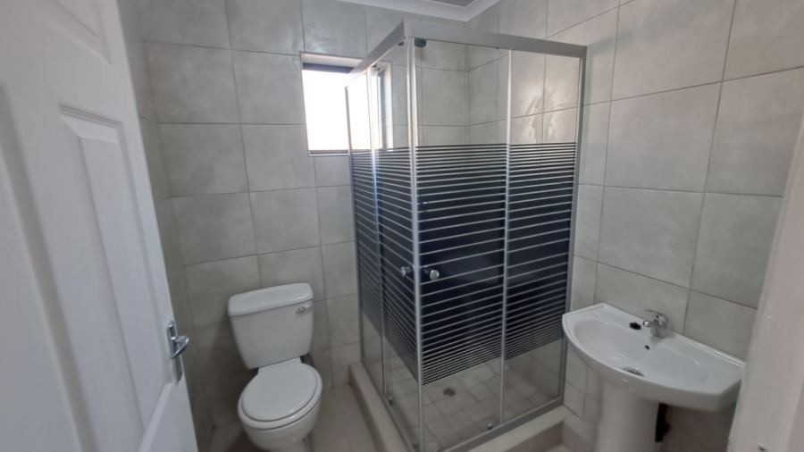 3 Bedroom Property for Sale in Umlazi KwaZulu-Natal