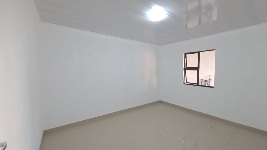 3 Bedroom Property for Sale in Umlazi KwaZulu-Natal