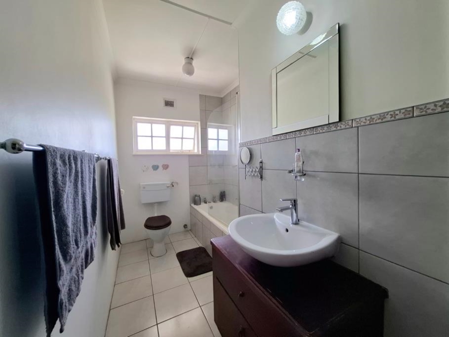 3 Bedroom Property for Sale in Queensburgh KwaZulu-Natal