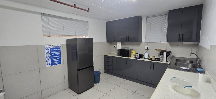 To Let Commercial Property for Rent in Westmead KwaZulu-Natal