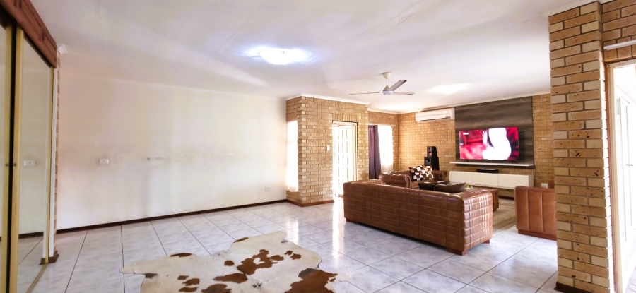 3 Bedroom Property for Sale in Meer En See KwaZulu-Natal