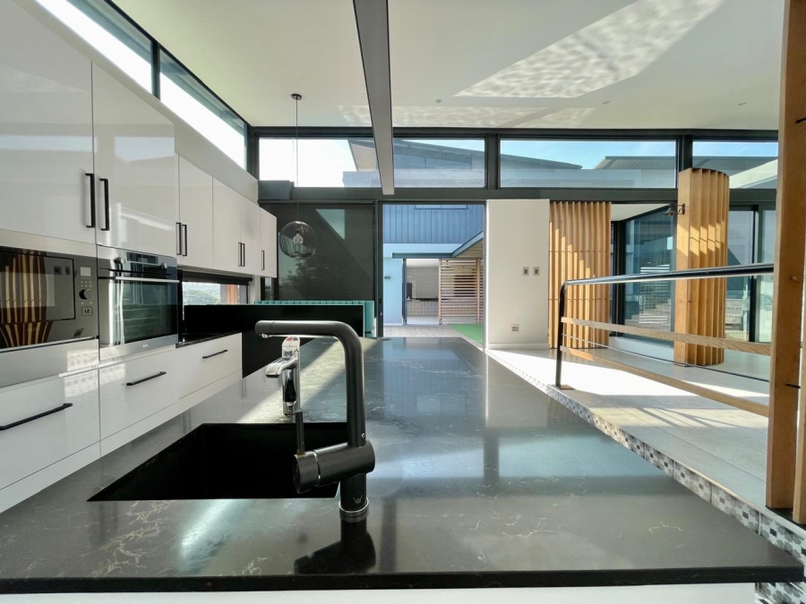 6 Bedroom Property for Sale in Simbithi Eco Estate KwaZulu-Natal