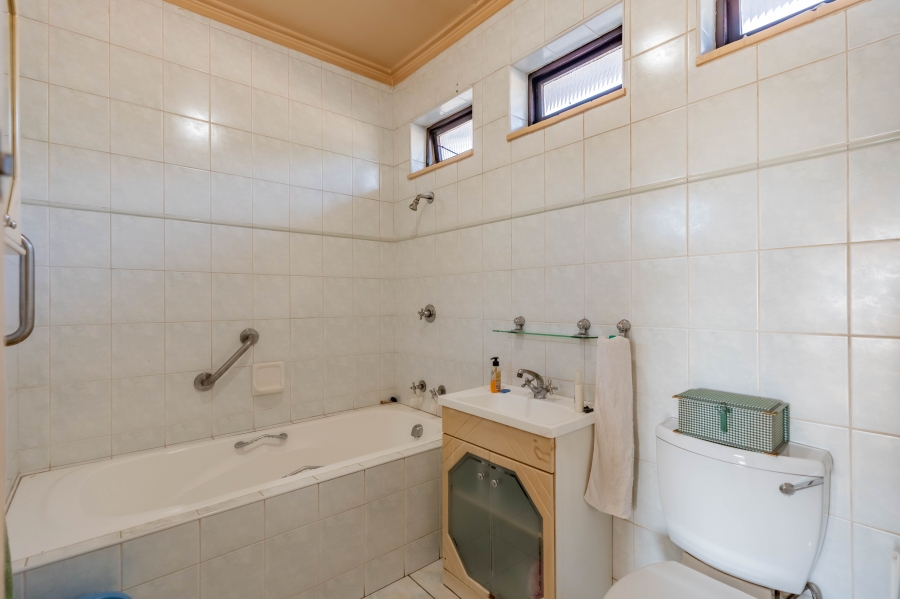 5 Bedroom Property for Sale in Westville Central KwaZulu-Natal