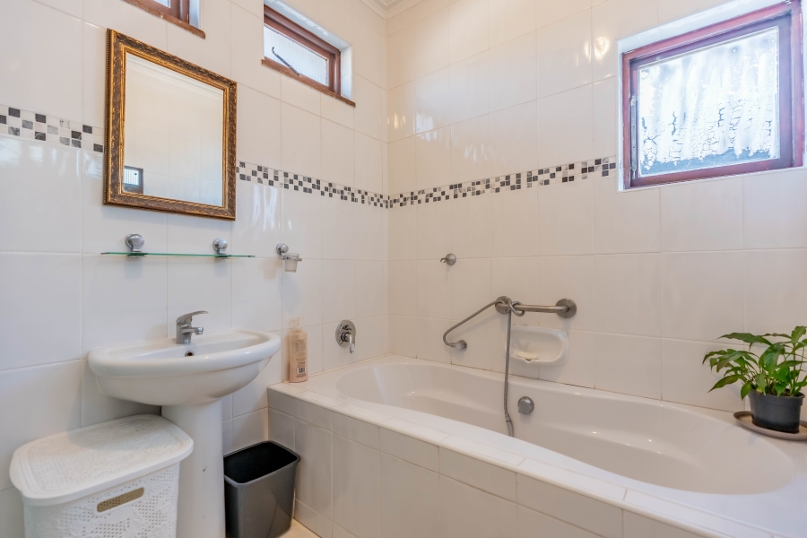 5 Bedroom Property for Sale in Westville Central KwaZulu-Natal
