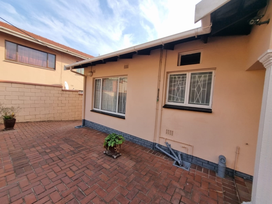 To Let 5 Bedroom Property for Rent in Reservoir Hills KwaZulu-Natal