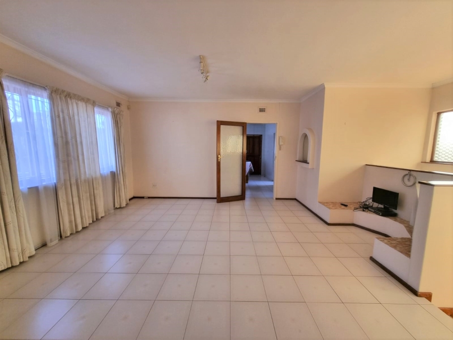 To Let 5 Bedroom Property for Rent in Reservoir Hills KwaZulu-Natal