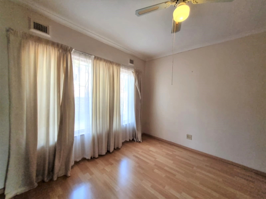 To Let 5 Bedroom Property for Rent in Reservoir Hills KwaZulu-Natal