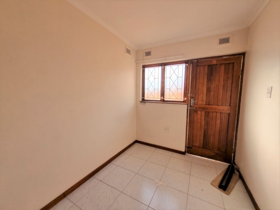 To Let 5 Bedroom Property for Rent in Reservoir Hills KwaZulu-Natal