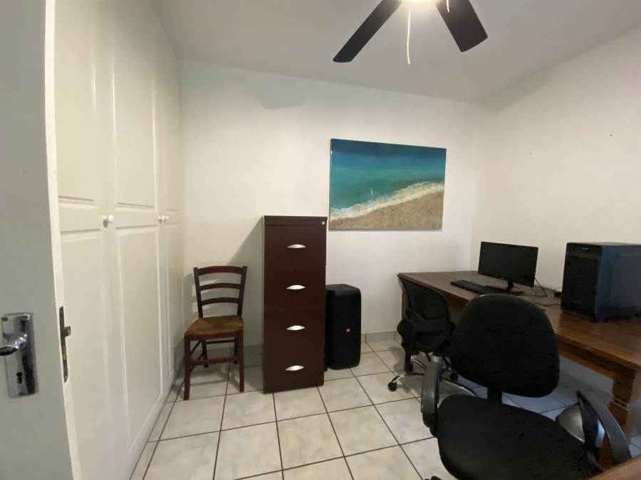 To Let 3 Bedroom Property for Rent in Beverley Hills KwaZulu-Natal