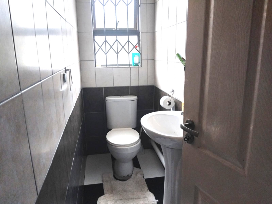 4 Bedroom Property for Sale in Mzingazi KwaZulu-Natal