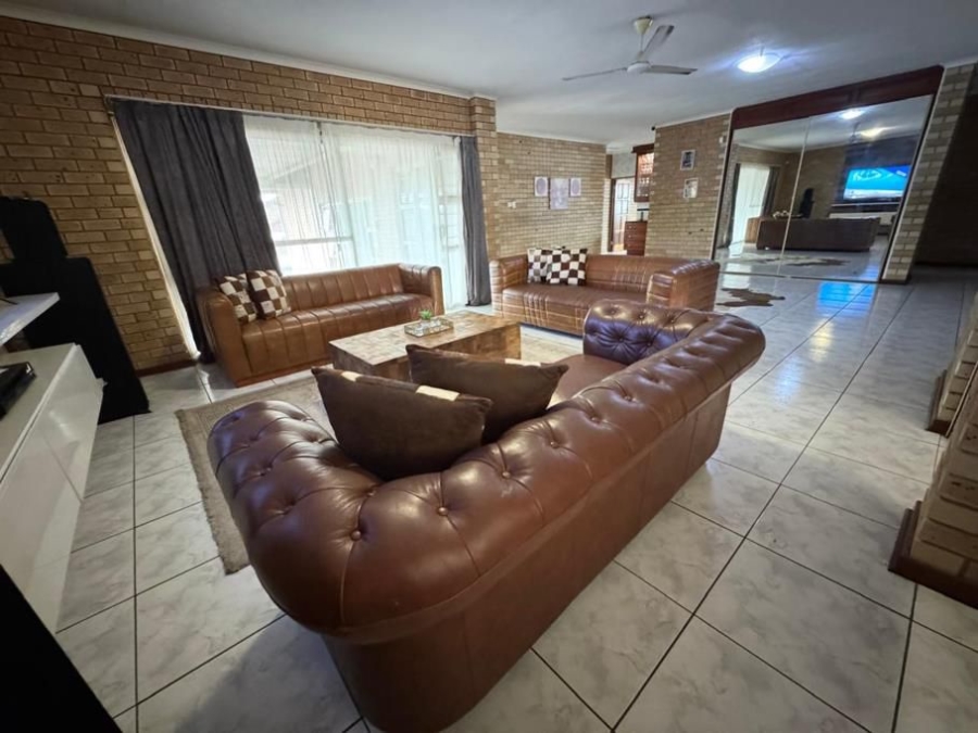 3 Bedroom Property for Sale in Meer En See KwaZulu-Natal