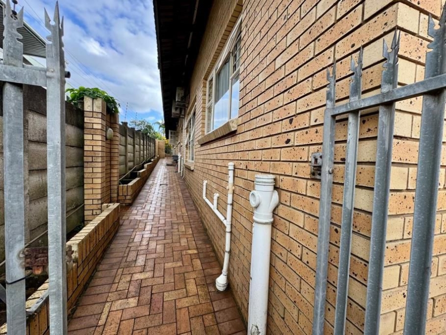 3 Bedroom Property for Sale in Meer En See KwaZulu-Natal