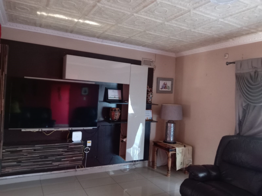 4 Bedroom Property for Sale in Isipingo Hills KwaZulu-Natal