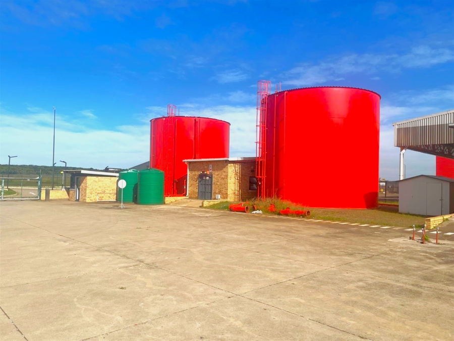 To Let Commercial Property for Rent in La Mercy KwaZulu-Natal