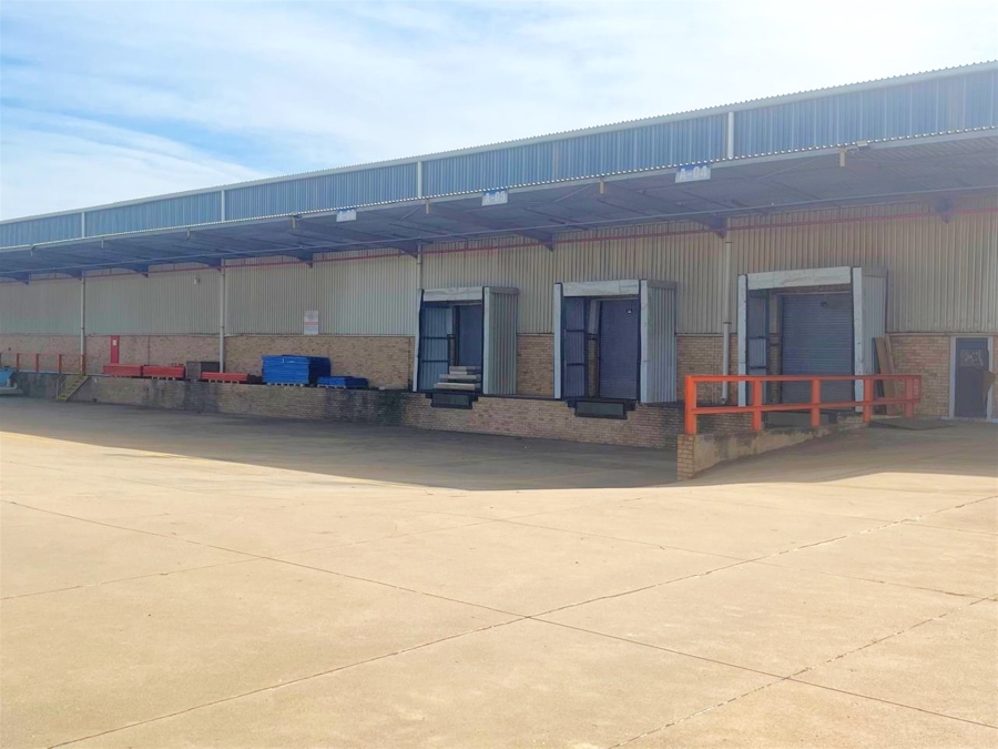 To Let Commercial Property for Rent in La Mercy KwaZulu-Natal
