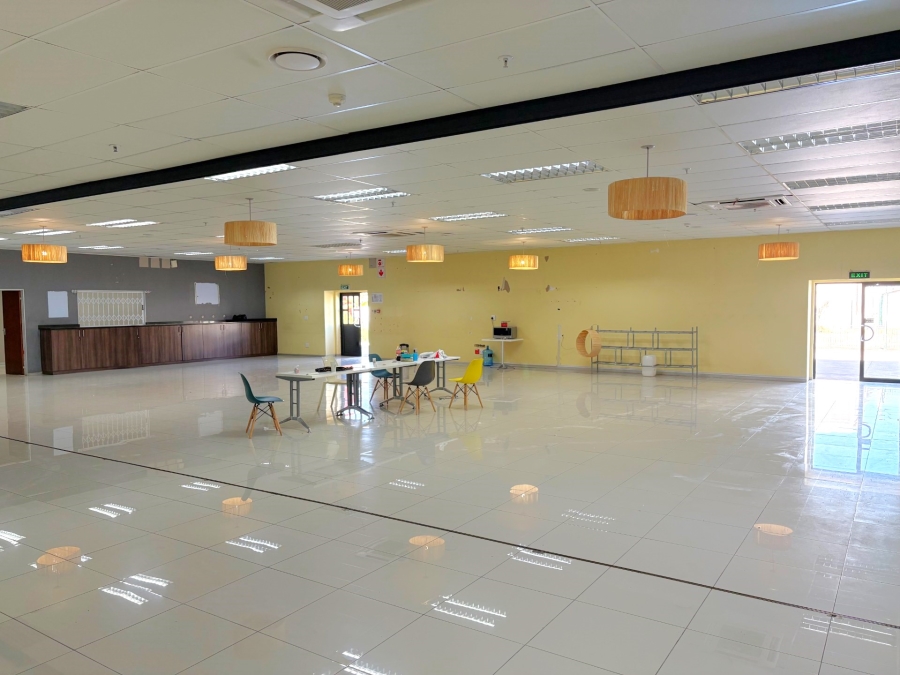 To Let Commercial Property for Rent in La Mercy KwaZulu-Natal