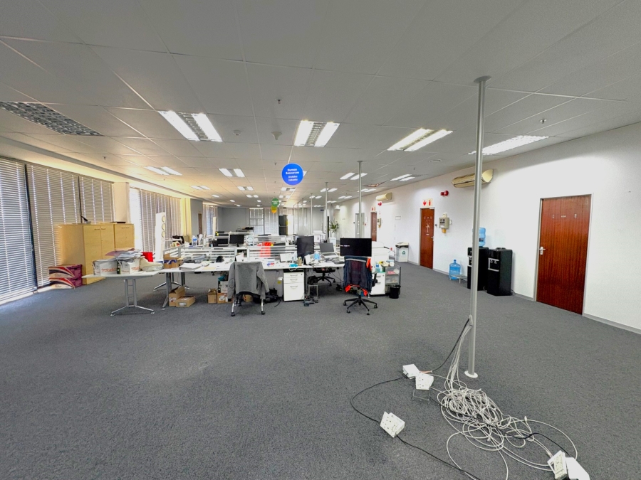 To Let Commercial Property for Rent in La Mercy KwaZulu-Natal
