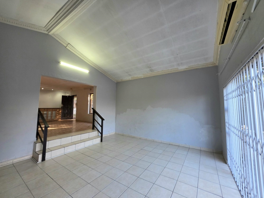 To Let 5 Bedroom Property for Rent in Yellowwood Park KwaZulu-Natal