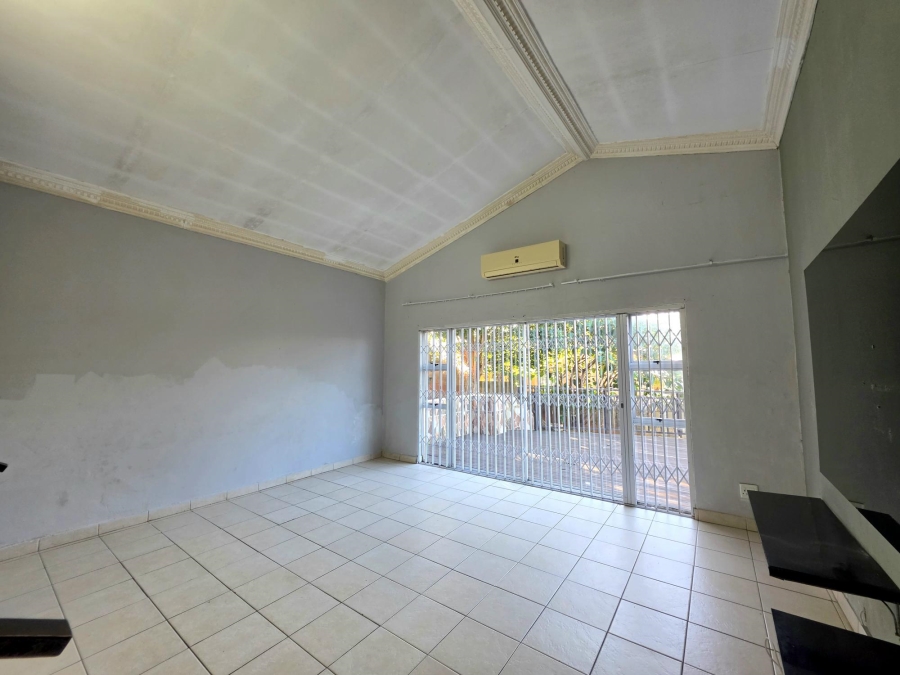 To Let 5 Bedroom Property for Rent in Yellowwood Park KwaZulu-Natal