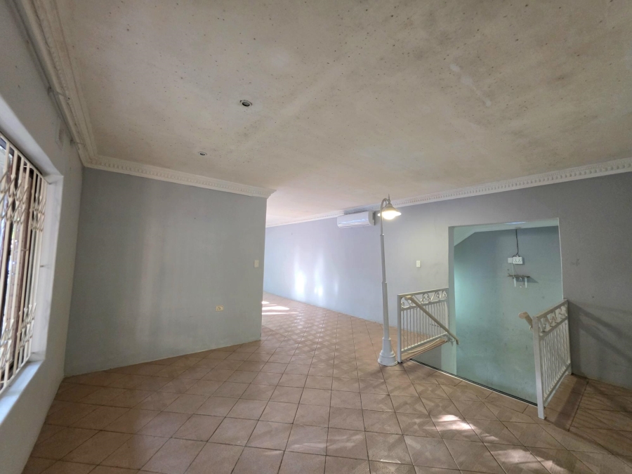To Let 5 Bedroom Property for Rent in Yellowwood Park KwaZulu-Natal