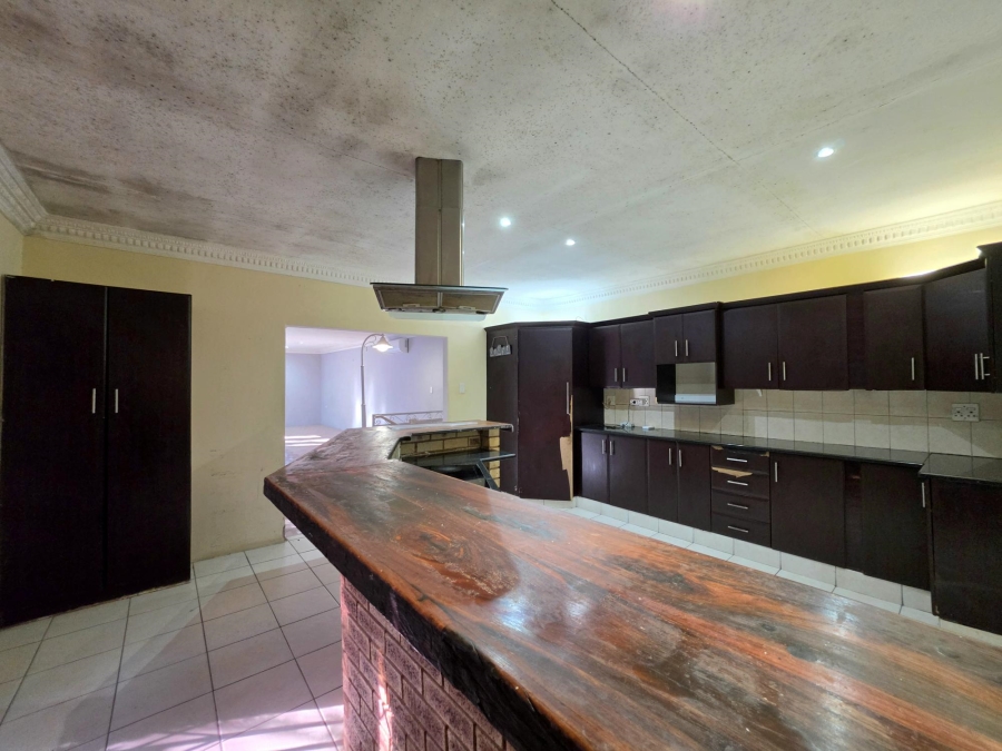 To Let 5 Bedroom Property for Rent in Yellowwood Park KwaZulu-Natal