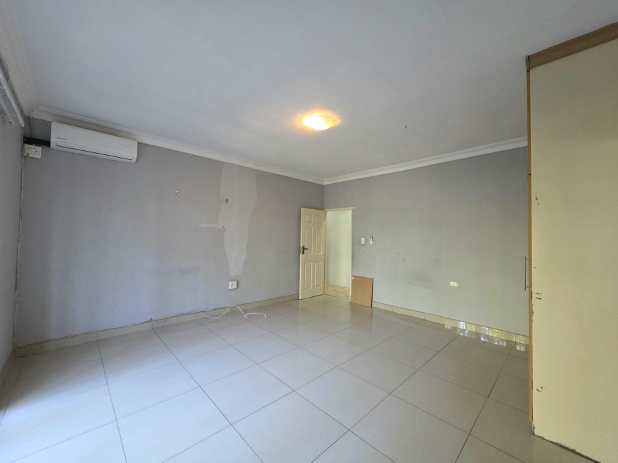 To Let 5 Bedroom Property for Rent in Yellowwood Park KwaZulu-Natal