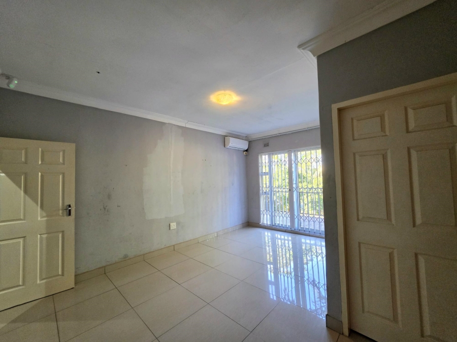 To Let 5 Bedroom Property for Rent in Yellowwood Park KwaZulu-Natal