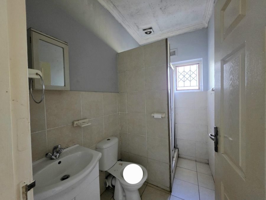 To Let 5 Bedroom Property for Rent in Yellowwood Park KwaZulu-Natal