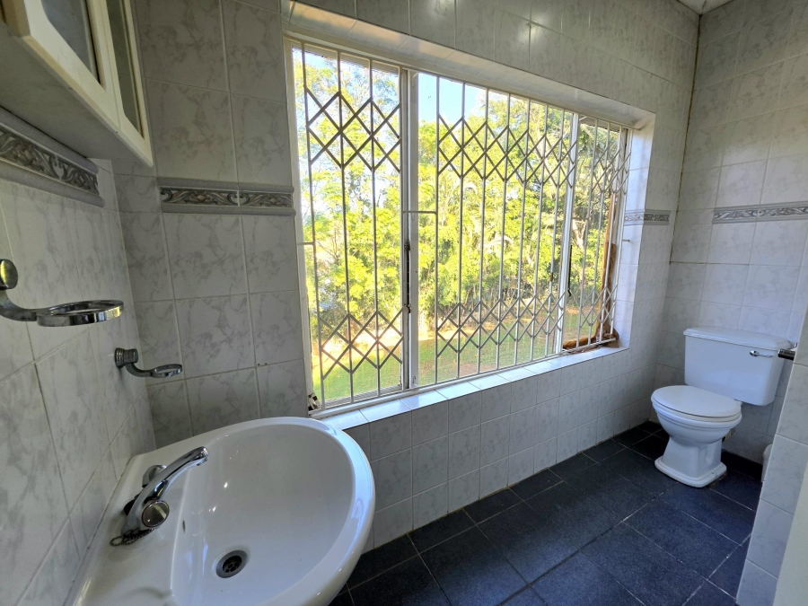 To Let 5 Bedroom Property for Rent in Yellowwood Park KwaZulu-Natal