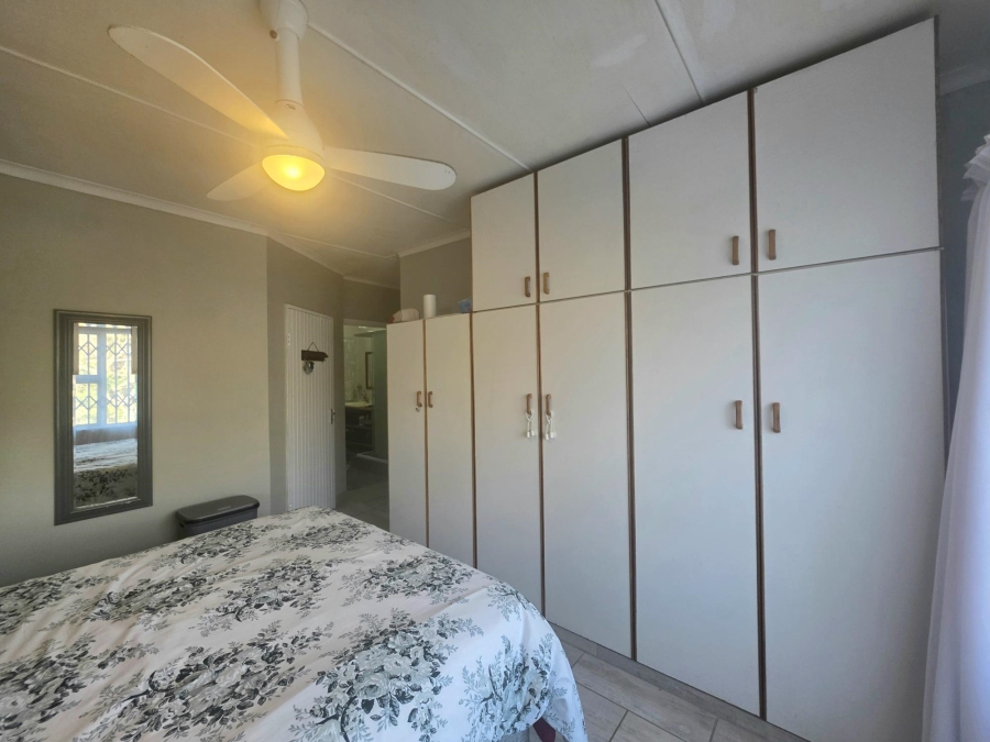 To Let 3 Bedroom Property for Rent in Amanzimtoti KwaZulu-Natal
