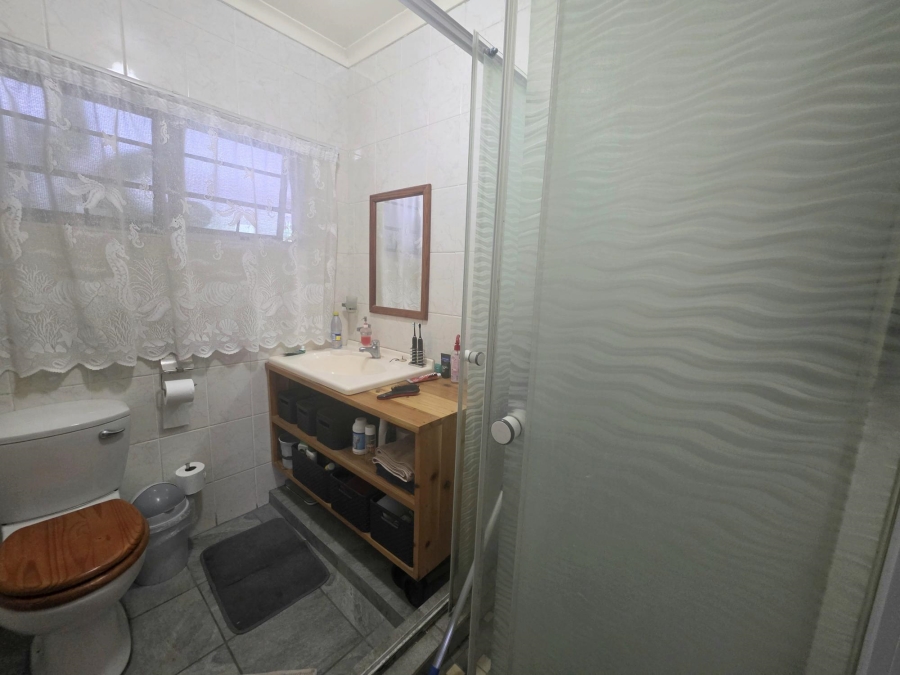 To Let 3 Bedroom Property for Rent in Amanzimtoti KwaZulu-Natal