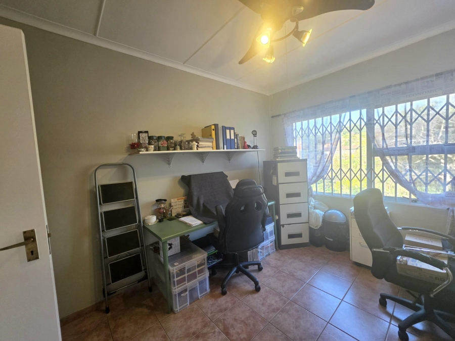 To Let 3 Bedroom Property for Rent in Amanzimtoti KwaZulu-Natal